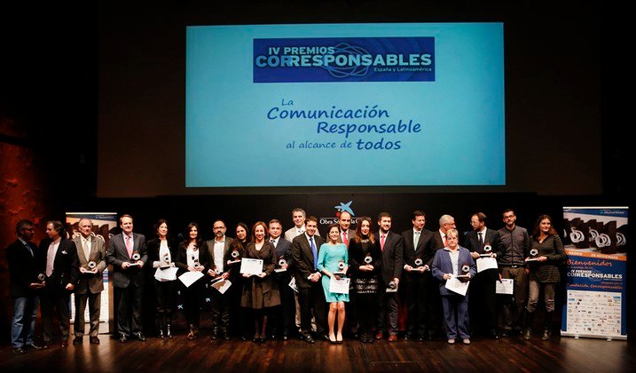 Foto grupo IV Premios Corresponsables (Copiar)