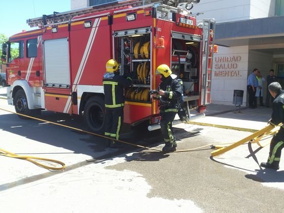 Simulacro incendio Hospital de Valdepeñas camión bomberos (Copiar)