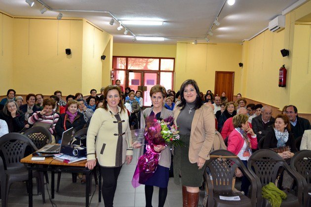 Villarrubia Dia Mujer concejala homenajeada y alcaldesa 1 (Copiar)