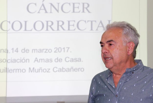 A mujeres Guillermo Muñoz habló de cáncer colorrectal (Copiar)