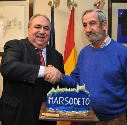 Martín-Fuertes entrega reconocimiento de Marsodeto a Tirado (Copiar)