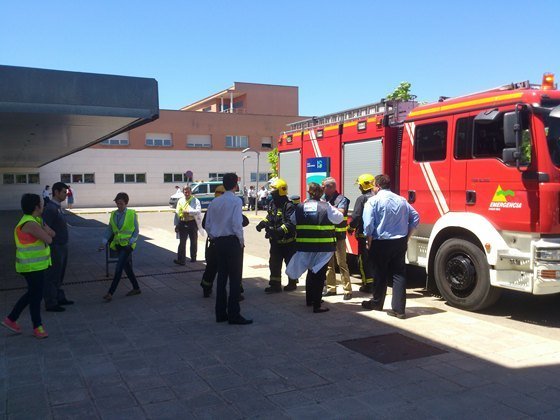 Simulacro incendio Hospital de Valdepeñas camión bomberos 2 (Copiar)