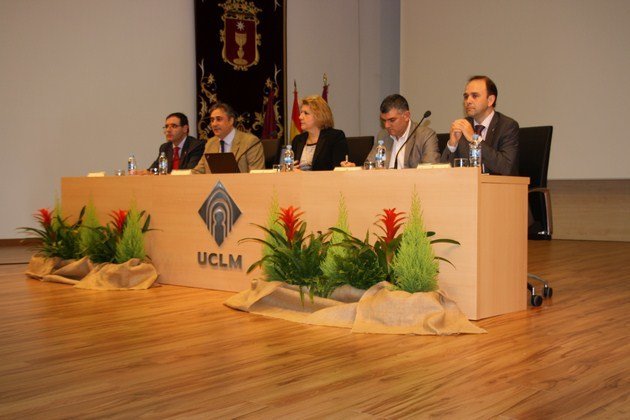 FOTO NOTA SANIDAD. Congreso Investen Cuenca (1) (Copiar)