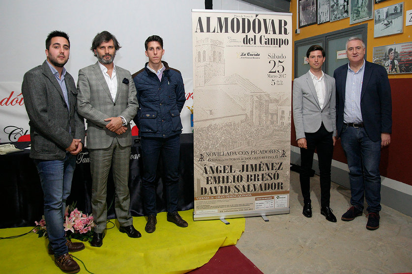 De izquierda a derecha, Roberto Donoso, Jorge Buendía, Emilio Bresó, Ángel Jiménez y José Lozano