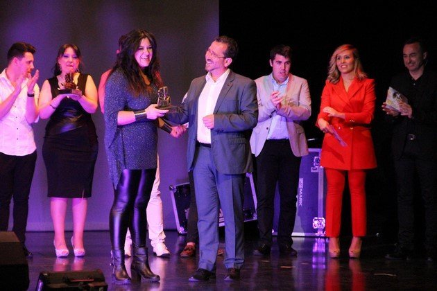 Huella Cristina Fernández recibe el primer premio (Copiar)