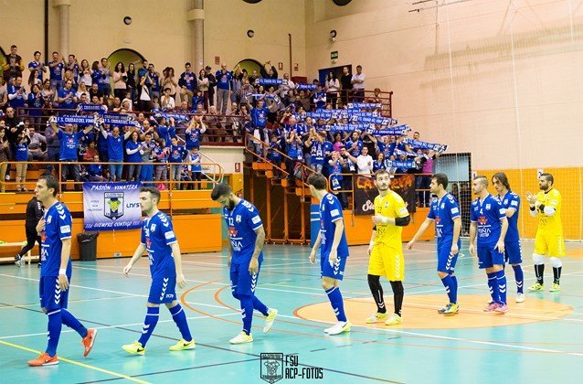 Los jugadores del FS Valdepeñas en el partido ante Rivas Futsal de la primera vuelta (Copiar)
