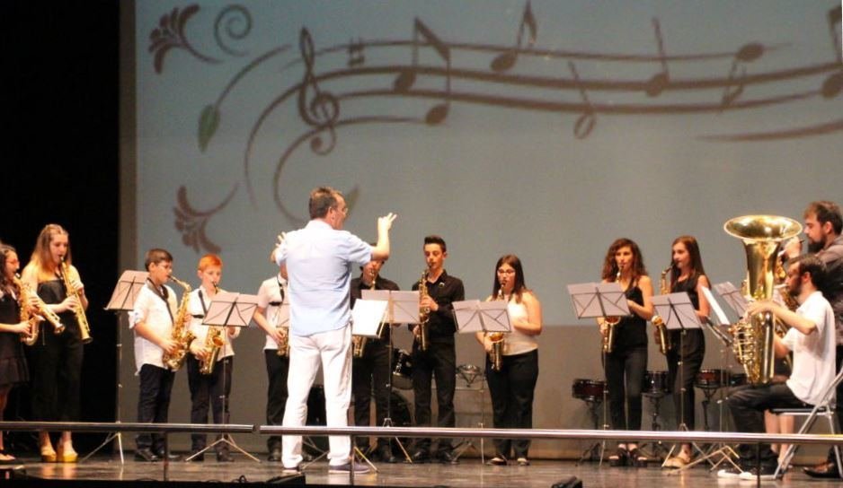 Ángel Sancho dirige un recital de la Escuela de Música (1)