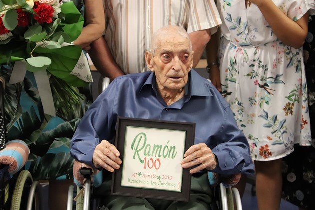 Ramón cumple 100 años (4) (Copiar)